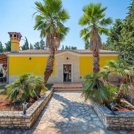 House Andrea With Pool *