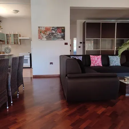 House Andrea With Pool