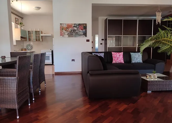 House Andrea With Pool