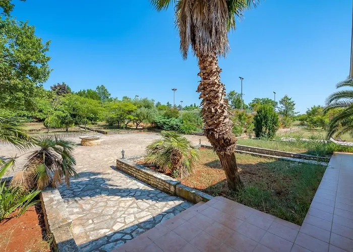 Σπίτι διακοπών House Andrea With Pool *